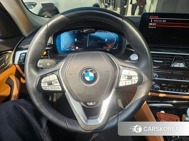 BMW 5 Series (G30) id 3741037 из Кореи 10