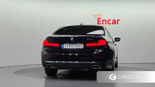 BMW 5 Series (G30) id 4906002 из Кореи 28