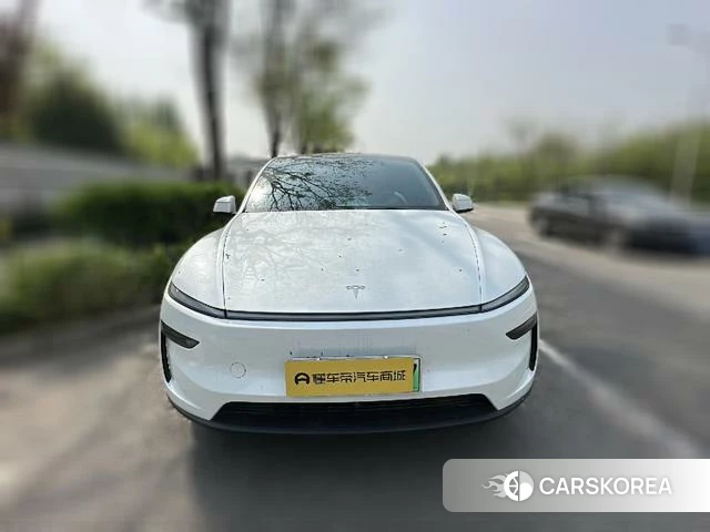 Tesla Model Y 2026 Белый из Китая, фото 4