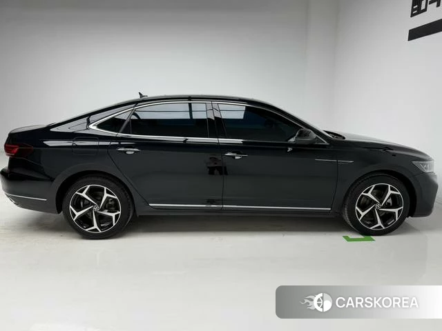 Volkswagen Passat id 4307121 из Китая 11