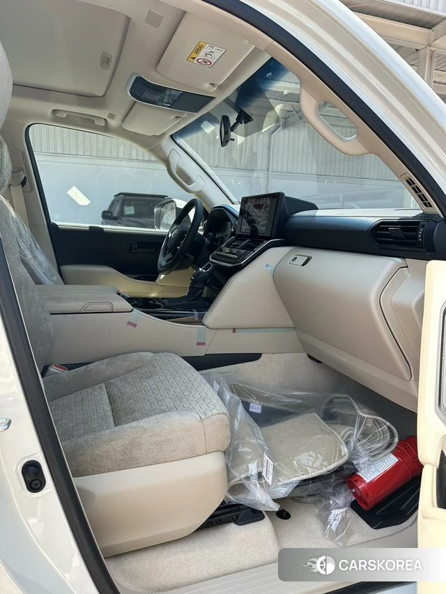 Toyota Land Cruiser (imported) 2024 Белый из Китая, фото 6