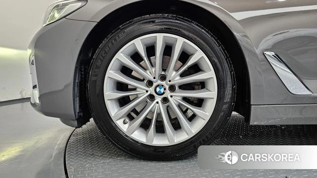 BMW 5 Series (G30) id 4917645 из Кореи 33