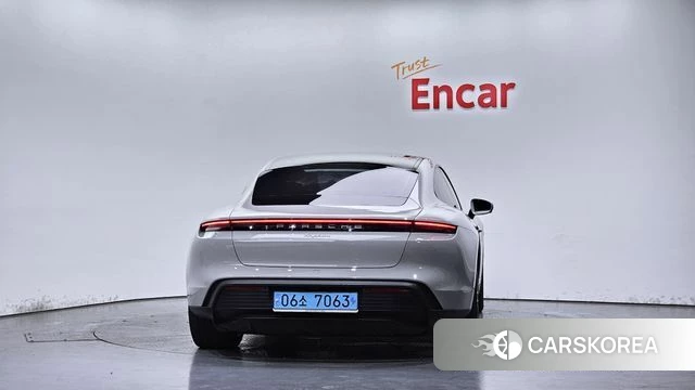 Porsche Taycan id 4571734 из Кореи 24