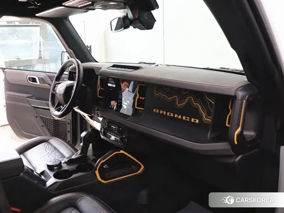 Ford Mustang id 4547940 из Китая 25