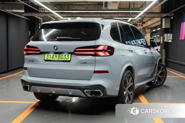 BMW X5 (G05) 2025 Светло-серебряный цвет из Кореи, фото 4
