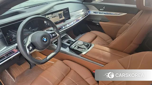 BMW 7 series 2025 Черный из Китая, фото 4
