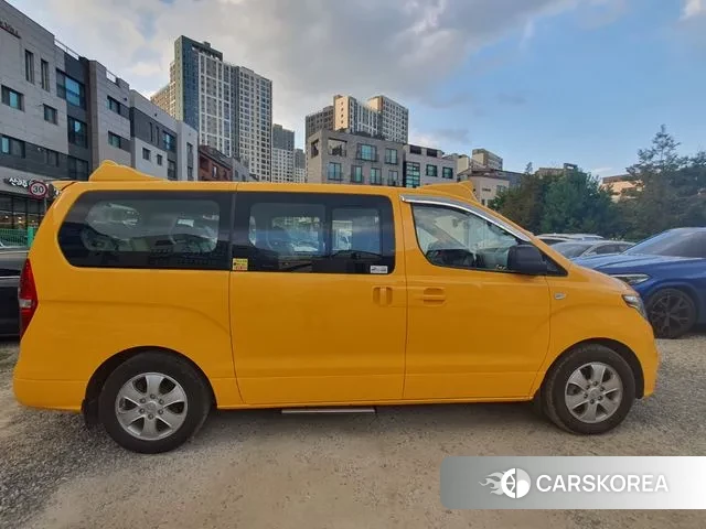 Hyundai The New Grand Starex 2018 Желтый из Кореи, фото 4