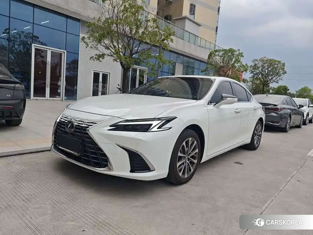 Lexus ES 2026 Белый из Китая, фото 5