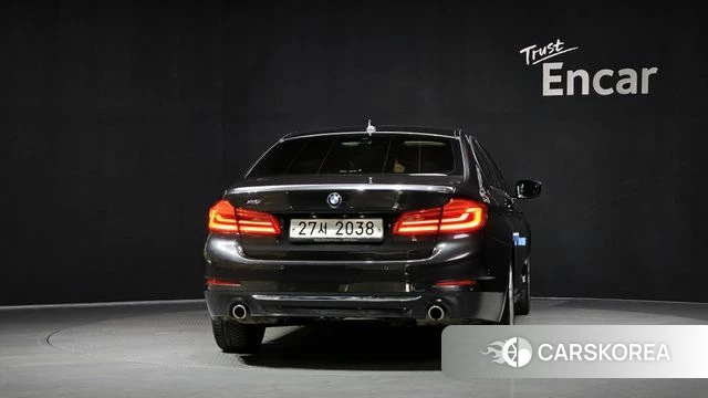 BMW 5 Series (G30) id 3873452 из Кореи 14