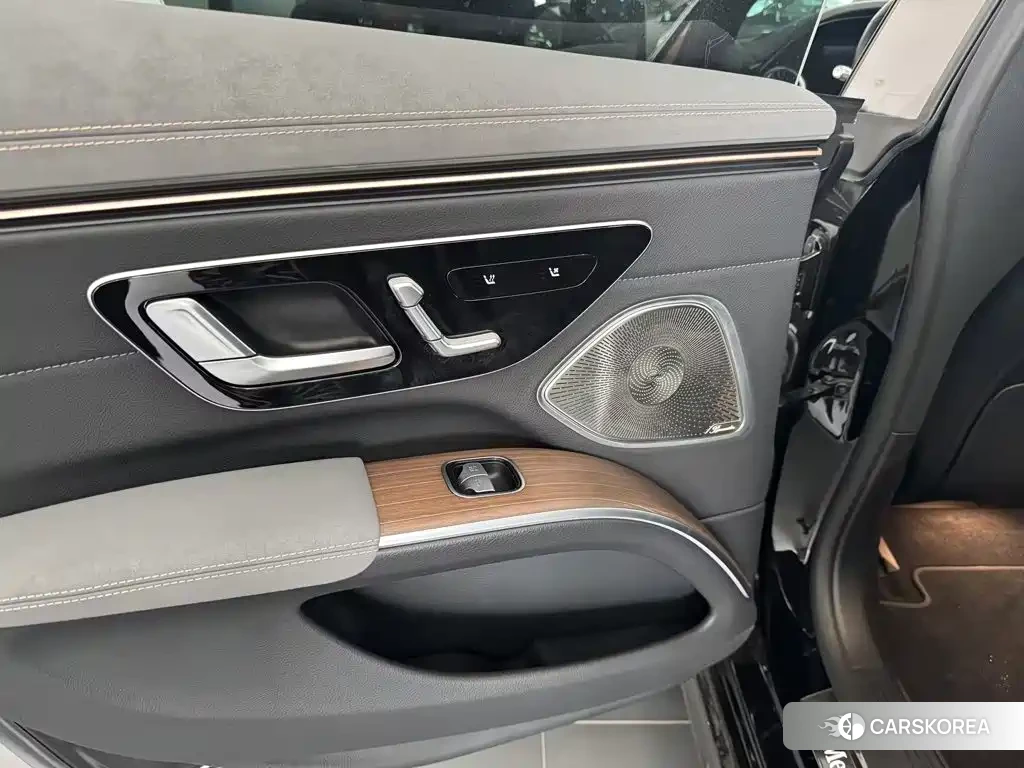 Mercedes-Benz EQS 2023 Черный из Китая, фото 4