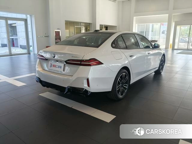 BMW 5 series id 4301626 из Китая 12