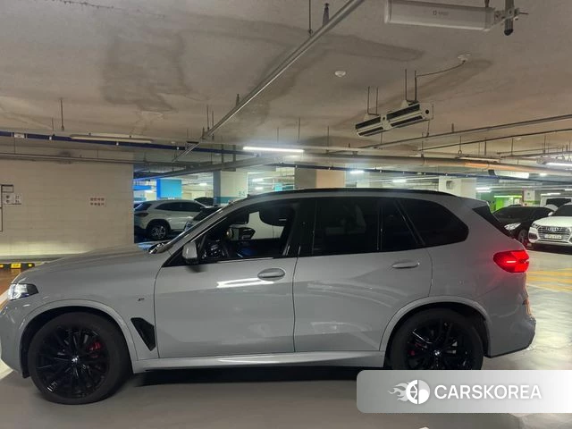 BMW X5 (G05) 2025 Светло-серебряный цвет из Кореи, фото 4
