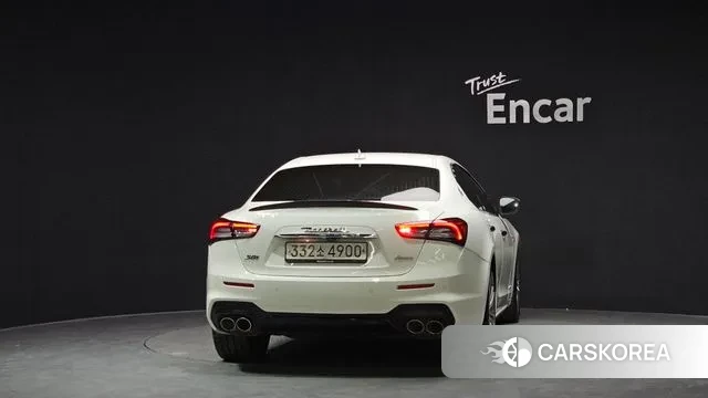 Maserati Ghibli id 3708936 из Кореи 14