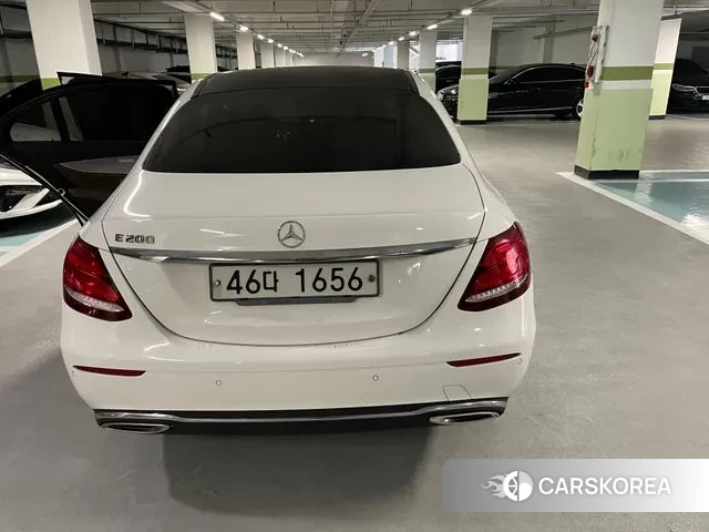 Mercedes-Benz E-Class W213 2018 Белый из Кореи, фото 4