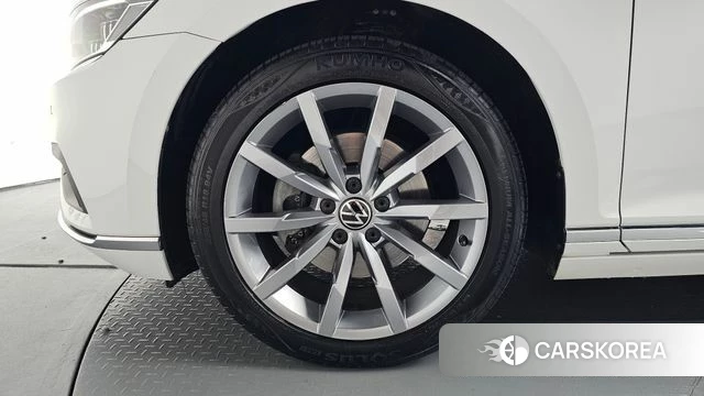 Volkswagen Passat GT (B8) id 4665945 из Кореи 30