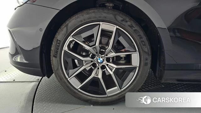 BMW 5 Series (G60) id 4897668 из Кореи 29