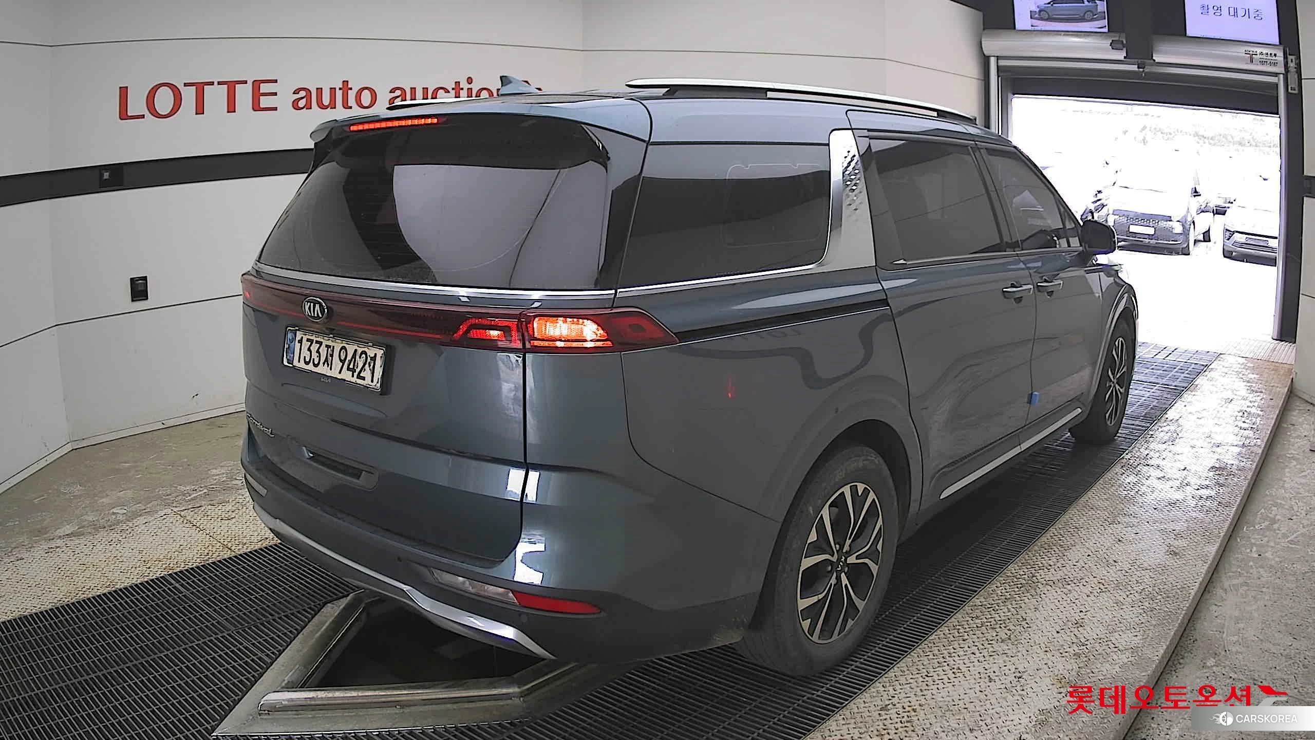 Kia Carnival id 4347376 из Кореи 32