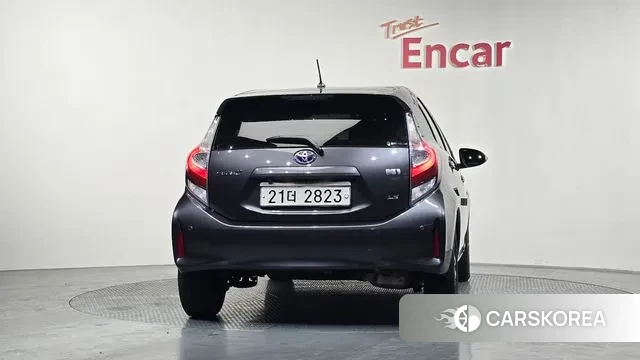 Toyota Prius C id 3718623 из Кореи 15