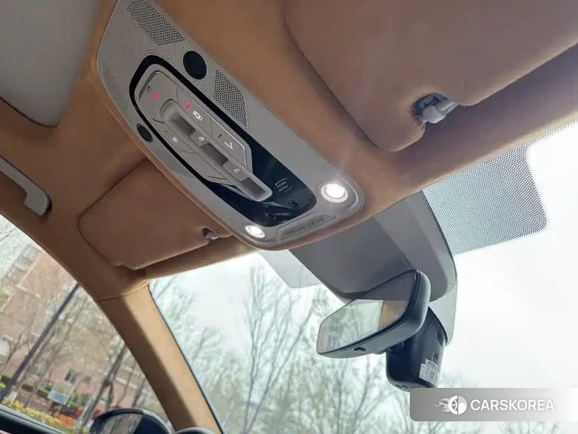 Audi A6L id 4545638 из Китая 15