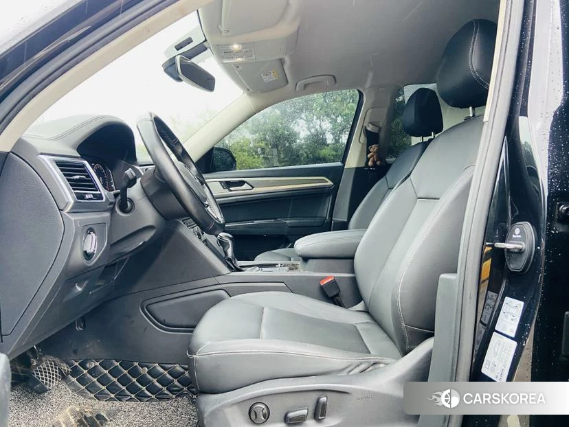 Volkswagen Tourang 2019 Черный из Китая, фото 4