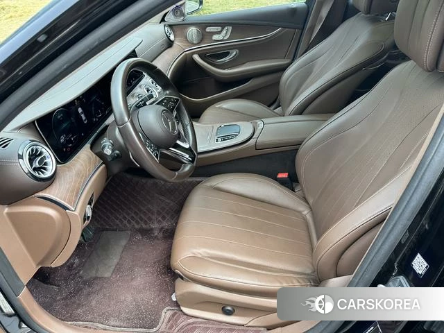 Mercedes-Benz E-class 2022 Черный из Китая, фото 6