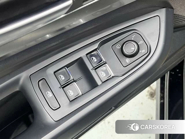 Volkswagen Passat id 4275897 из Китая 22