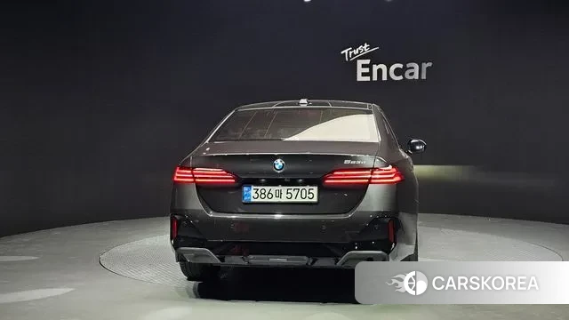 BMW 5 Series (G60) id 3544849 из Кореи 14