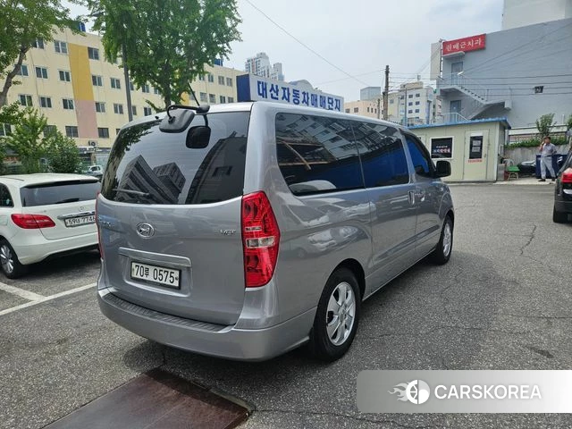 Hyundai The New Grand Starex id 4542900 из Кореи 14