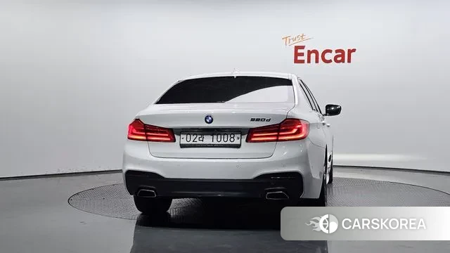 BMW 5 Series (G30) id 3248774 из Кореи 14