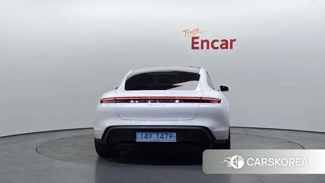 Porsche Taycan id 3720668 из Кореи 14