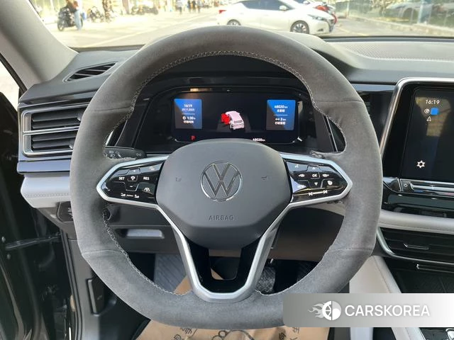 Volkswagen Tourang id 4261011 из Китая 13