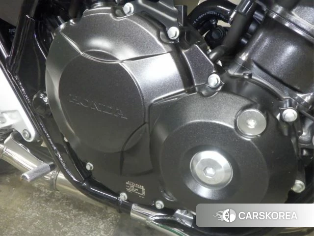 Engine photo