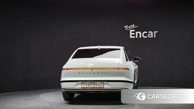 Hyundai Grandeur (GN7) id 3528628 из Кореи 14