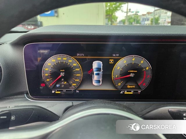 Mercedes-Benz E-Class W213 2018 Черный из Кореи, фото 4
