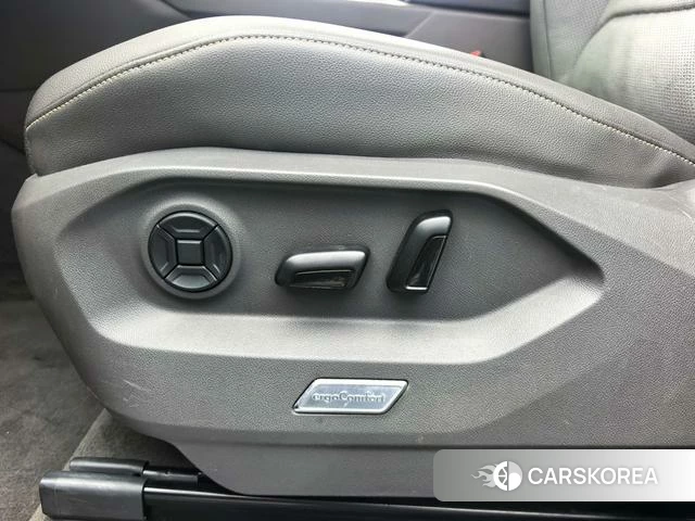 Volkswagen Touareg id 4215123 из Китая 10