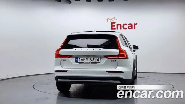 Volvo V60 Cross-Country 2nd Generation id 2738769 из Кореи 14