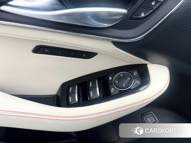 Cadillac CT5 id 3927134 из Китая 19