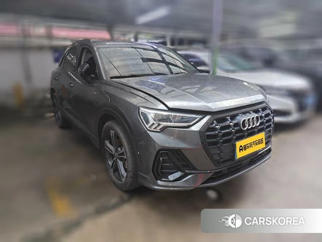 Audi Q3 2021 Темно-серый из Китая, фото 4