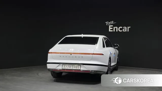 Hyundai Grandeur Hybrid (GN7) id 3533620 из Кореи 14