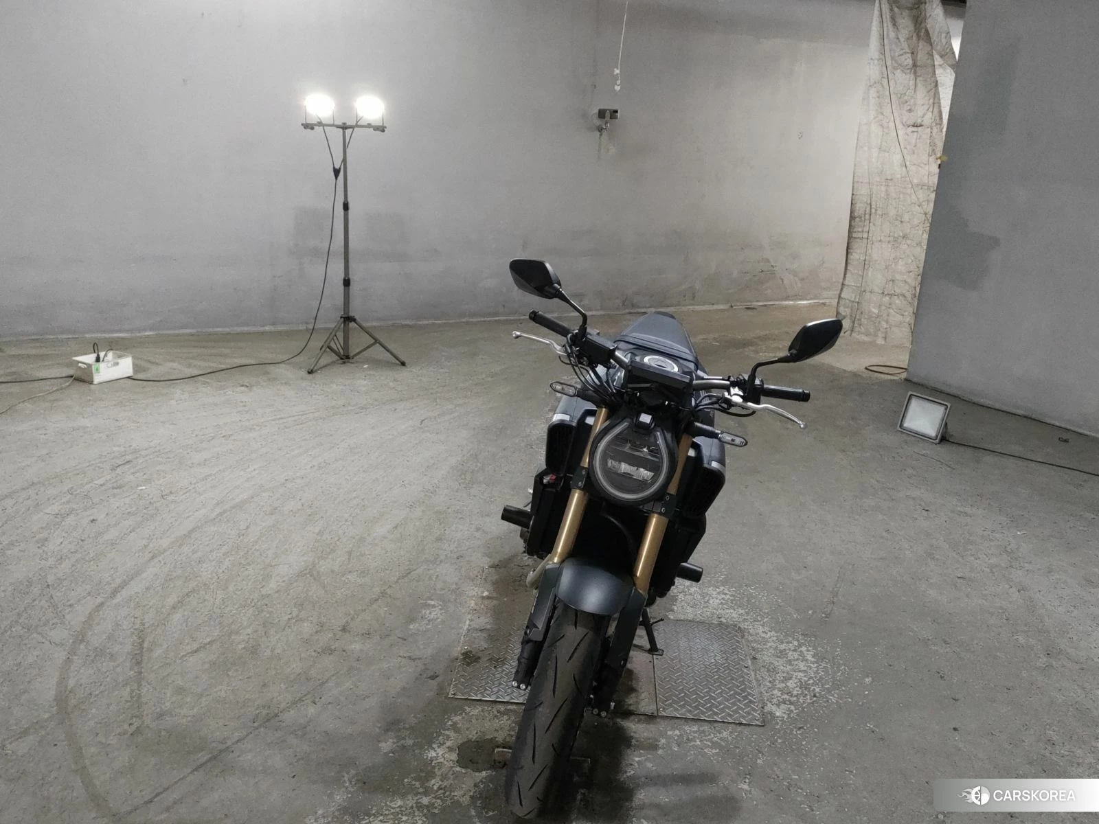 Проданный Honda CB650R id 3950037 из Японии, фото 4