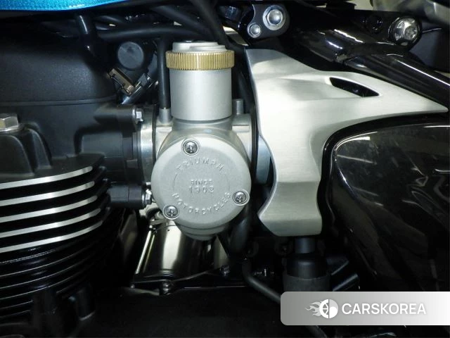 Engine photo