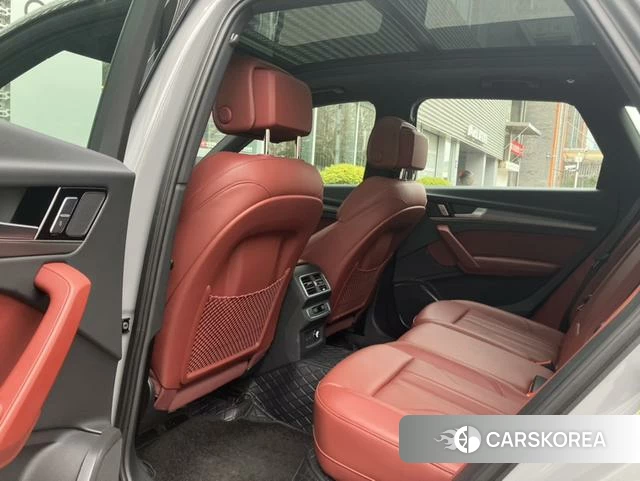 Audi Q5L 2025 Серебристо-серый из Китая, фото 5