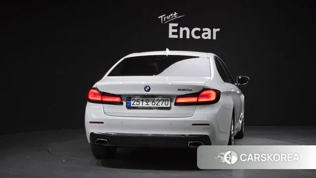 BMW 5 Series (G30) id 3453759 из Кореи 14