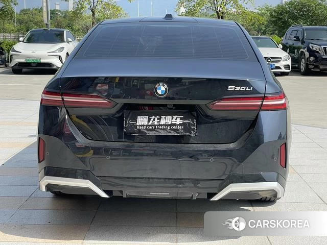 BMW 5 series 2025 Черный из Китая, фото 4