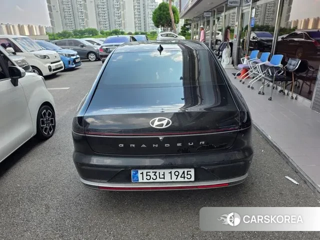 Hyundai Grandeur (GN7) id 3042900 из Кореи 9