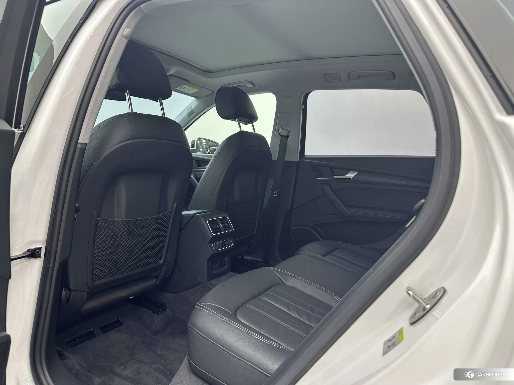 Audi Q5L id 4420032 из Китая 25