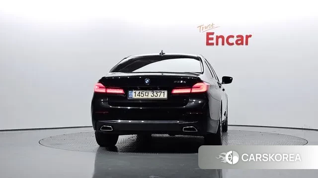 BMW 5 Series (G30) id 3128344 из Кореи 14