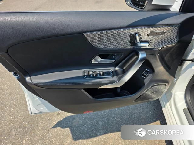 Mercedes-Benz A-Class W177 2021 Белый из Кореи, фото 5