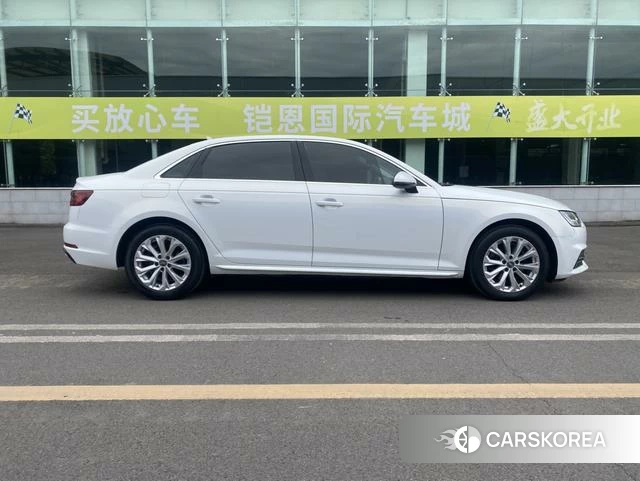 Audi A4L id 4234869 из Китая 10