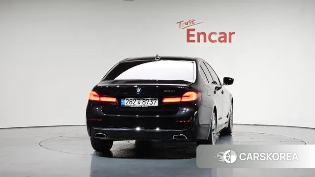 BMW 5 Series (G30) id 3053856 из Кореи 14